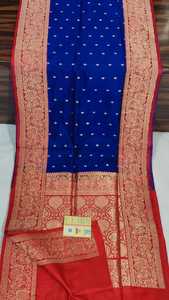 Sarees en soie de brocart pur sur mesure idéaux pour la revente par les créateurs de vêtements et créateur de mode dans Blue Saree et Red Border - Product Image 5