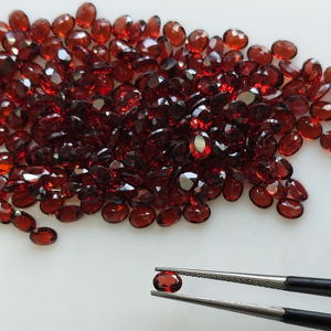 Granate Rojo Natural de 4.5x3.5MM, Corte Ovalado, Piedra Preciosa Suelta de la Mejor Calidad para la Fabricación de Joyas - Product Image 1