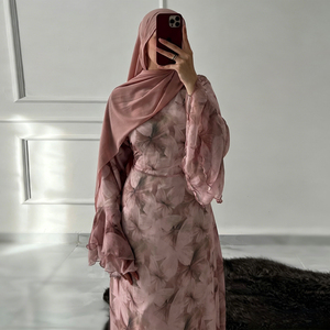 Abaya longue Loriya é<span class=keywords><strong>l</strong></span>égante en mousseline fluide à manches évasées et motif floral, collection été 2026, robe islamique modeste pour femme musulmane avec ceinture - Product Image 2