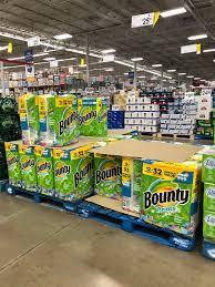 Essuie-tout Bounty Essentials, rouleau d'essuie-tout pour la cuisine, 2 plis, 104 feuilles/rouleau, 12 rouleaux/carton - Product Image 4