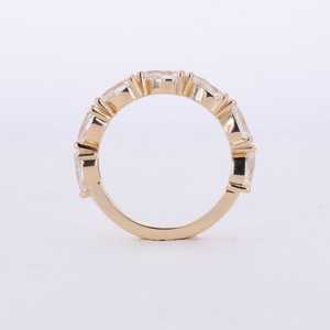 Anillo de Oro Amarillo de 14K con 7 Piedras, Corte Pera, Diamante Cultivado en Laboratorio, Anillo de Media Banda para Aniversario, Promesa, Novia, Regalo Fino para Joyería de Boda - Product Image 4