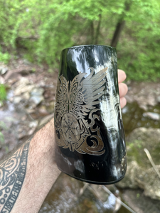 Mug à boire en corne viking sculpté à la main de haute qualité, poli, pour le vin et la bière, fabriqué avec de la corne naturelle d'Inde - Product Image 4