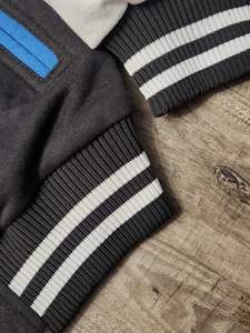 Veste universitaire personnalisée en gros avec logo personnalisé pour le lycée, pour uniforme d'équipe ou vestes universitaires scolaires - Product Image 3