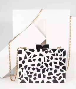 กระเป๋าถือคลัทช์สะพายข้างทรงสี่เหลี่ยมสำหรับผู้หญิงเด็กผู้หญิงงานปาร์ตี้สวมใส่โดยงานฝีมือเสี้ยว - Product Image 1