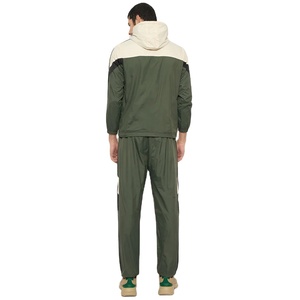 Chaqueta Deportiva Cortavientos Estampada de Invierno Personalizada, Traje Deportivo Impermeable Ligero para Hombre, Venta Directa de Fábrica OEM, Envío Rápido - Product Image 2