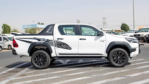 Toyota Hilux 4x4 2023 d'occasion en excellent état, conduite à gauche, avec 50 001 à 75 000 miles et une puissance de 100 à 150 ch - Product Image 3