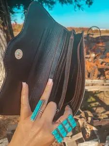 Ensemble portefeuille à trois volets et pochette à poignet en cuir véritable, style western vintage, avec protection RFID, fermeture éclair et doublure en coton, pour toutes les femmes - Product Image 2