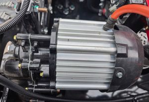 Tondeuse robot chenillée à essence RC de haute qualité industrielle, 608CC, 23HP, 800MM (32 pouces), noire, avec garantie et service après-vente - Product Image 5