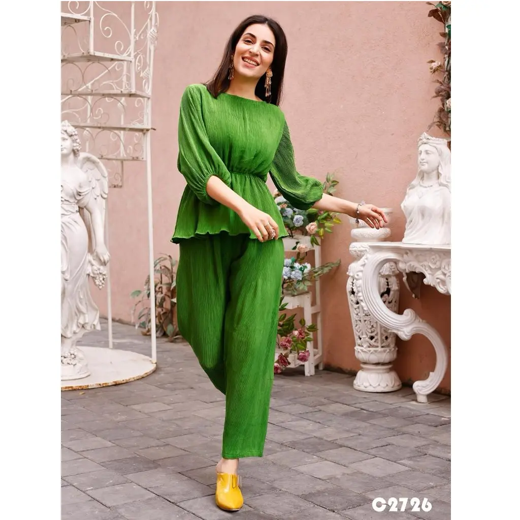 Kadınlar için hint etnik giyim koleksiyonu ağır Rayon üst pantolon co-ord Set baskılı altın folyo üreticisi Surat
