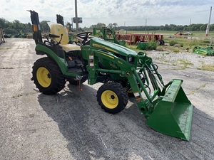 Cortadora de Césped John Deere 2025R Usada, Duradera y de Alto Rendimiento, en Venta, Mejor Calidad, Precio de Fábrica, para Jardín Exterior - Product Image 3