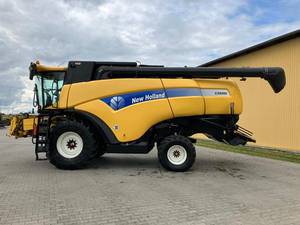 Cosechadoras Usadas New Holland CX 7090 con Transmisión Automática para Maíz, Trigo y Olivas en Venta - Product Image 4
