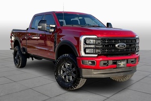 PRE-OWNED DE NETTOYAGE AUTO 2024 Fo-rd F-350 Super Duty Lariat - Product Image 3