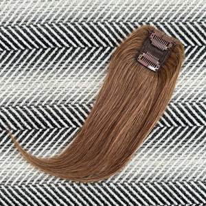 Extensions de cheveux à clipser, franges mi-longues, brun moyen # 6 couches volumisantes droites - Product Image 3