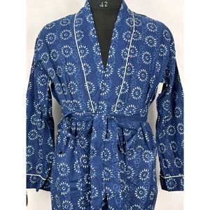 Robe de maison en coton 100% imprimée à la main, motif floral indigo Mughal Bloom, kimono pour homme, matière douce - Product Image 2