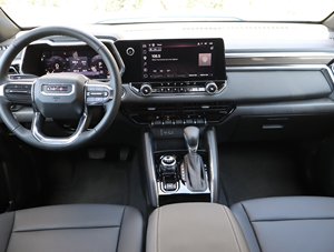 GM C Canyon 4WD Elevation 2025 Usado en Buen Estado - Product Image 5