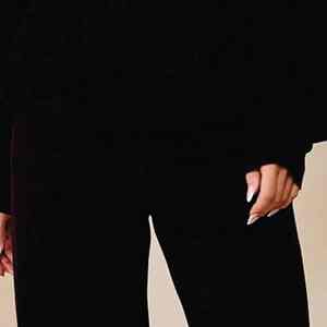 เซ็ตเสื้อครอปมีฮู้ดของผู้หญิงสีน้ำตาลระบายอากาศได้ดีผ้าฝ้ายฝรั่งเศสเทอร์รี่สีพื้นและปกมีฮู้ด - Product Image 2