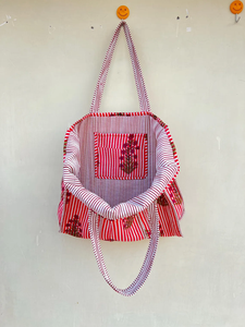 Nouvelles rayures matelassées en coton fait main indien et sacs Jhola imprimés pour le marché - Product Image 3