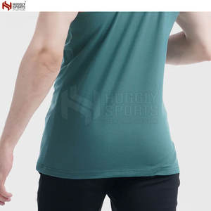 Camiseta sin mangas de entrenamiento informal para hombre HUGGLY SPORTS del fabricante de Pakistán, ropa de ejercicio de gimnasio transpirable de secado rápido de poliéster/algodón caliente - Product Image 6