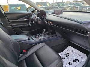 Mazda CX-30 Select 4 portes SUV d'occasion propre, modèle 2020 - Product Image 2