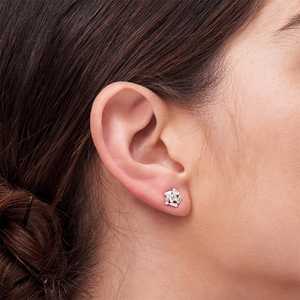 Boucles d'oreilles modernes plaquées or 18 carats avec diamants de laboratoire en forme de poire, bijoux raffinés pour femmes, certifiés IGI, coffret en velours - Product Image 2
