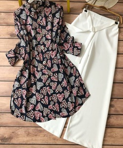 Fancy Bollywood Style New Designer Top et Palazzo pour femme indienne et pakistanaise Prix le plus bas par Alphanumero Corporation Garment - Product Image 6