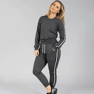 Conjunto de chándal para mujer Diseño de logotipo personalizado, atuendo de 2 piezas de manga larga, suministro de fábrica OEM. - Product Image 4