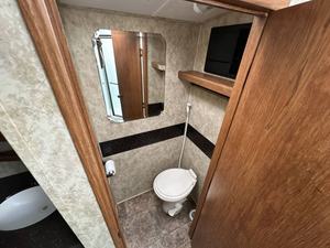 Venta al por Mayor de Caravanas Usadas Económicas, Modelo 2012 Keystone M-o-n-t-a-n-a 3400RL - Product Image 5