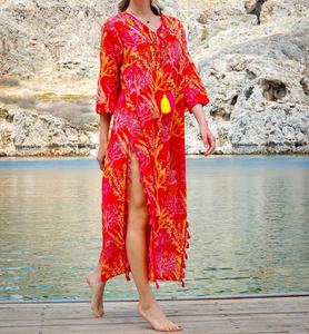Robe caftan rouge imprimée 100% coton, coupe droite, fentes latérales, manches 3/4, boutonnée, coupe trapèze, longueur thé, col en V, grande taille, été - Product Image 3