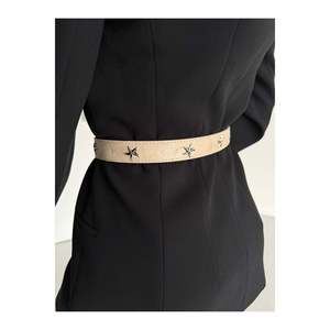 Cinturón de gamuza con hebilla cuadrada y accesorio de estrella para mujer, cinturón para pantalón, chaqueta o camisa - Beige-antiguo - Product Image 2