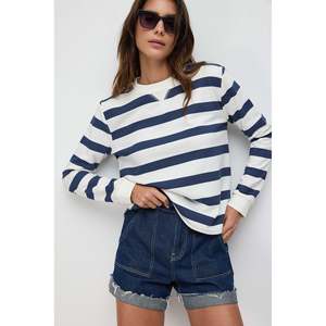 Colección de Sudaderas para Mujer - Product Image 1