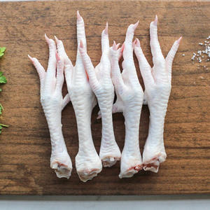 Pieds de poulet frais, produit avicole de haute qualité, soigneusement nettoyés, riches en nutriments, idéaux pour les bouillons et la cuisson à feu doux - Product Image 5