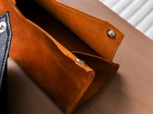 Boîte à mouchoirs en cuir haut de gamme ALW avec logo personnalisé Couverture en cuir haut de gamme et élégante Caractéristique suspendue Fabricant OEM ODM - Product Image 2