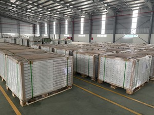 Matériau vierge écologique anti-dérapant 4mm-8mm SPC-LVT-LVP cuisine à emboîtement brillante usine vietnamienne de qualité supérieure - Product Image 4