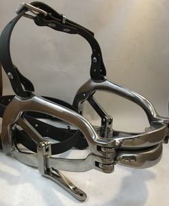 Modelo Dental Equino de Acero Inoxidable de Calidad Premium al por Mayor, Estilo CAPS, SKI-3011, Abrebocas Ecuestre Millennium, SKI para Caballos - Product Image 1