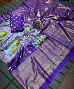 Sari rojo para una declaración ardiente y apasionada Chic Rayon Formal Wear Sari con Dori y detalles de secuencia - Product Image 2