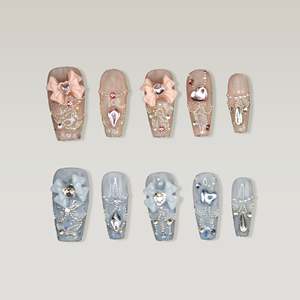 Le decorazioni per unghie press-on Dreamy Fantasy aggiungono un tocco magico e fantastico ai tuoi dita - Product Image 1