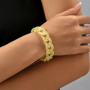 Pulsera de eslabones mate grande con cadena de declaración fluorescente para mujer, brazalete de cadena de eslabones de resina acrílica de Color neón grueso - Product Image 6