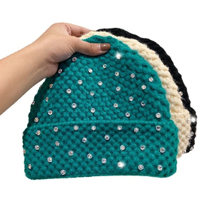 Streetwear décontracté personnalisé unisexe adulte hiver casquette tête de mort noir tricot Logo personnalisé acrylique strass bonnet bonnet court chapeaux - Product Image 4