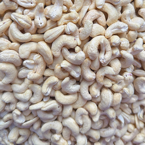 Fournisseur de confiance, prix des noix de cajou dans le monde entier, vente en gros de noix de cajou W180 Santigo Vietnam, provenant de Santigo Vietnam - Product Image 1