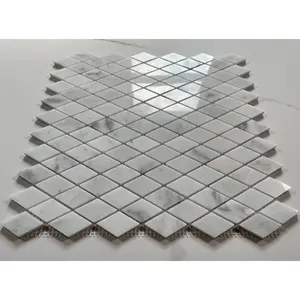 C86XP Carreau mosaïque diamant rhomboïde en marbre blanc de Carrare Venato poli - Product Image 1