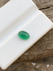 Piedra de cabujón de forma ovalada de Esmeralda zambiana Natural de 7x5 MM con piedras preciosas sueltas de buena calidad de Color para hacer joyas de 0,95 quilates - Product Image 5