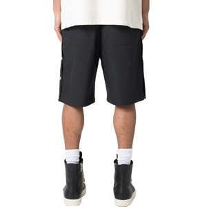 กางเกงขาสั้นผ้าไนลอนระบายอากาศได้ดีแบบลำลองสำหรับผู้ชายมีเชือกผูกสำหรับฤดูร้อน - Product Image 2