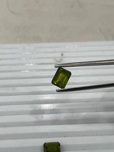 Pierres précieuses Idocrase Vesuvianite verte naturelle de qualité AAA pour la fabrication de bijoux, pierres précieuses Idocrase coupées en octogone en vrac - Product Image 3