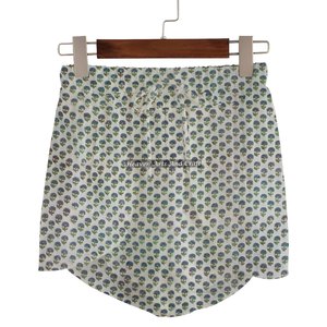 Shorts enveloppants imprimés à la main pour femmes, vêtements de détente d'été, shorts enveloppants en coton imprimé à la main, collection de plage pour filles, style baby doll - Product Image 5