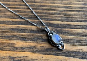Vintage Dainty arc-en-ciel pierres précieuses collier personnalité creux Base rétro ovale coupe pierre de lune Faux charme chaîne collier pour les femmes - Product Image 3