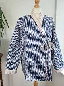 Chaqueta Kimono Kantha de diseñador atractivo sostenible para mujeres damas para estilo de fiesta en la playa en tamaño personalizado y regalos de cumpleaños - Product Image 6