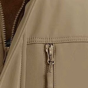 Veste Softshell Homme Légère Personnalisée de Haute Qualité pour Sports de Plein Air avec Logo sur Mesure – Vente en Gros OEM - Product Image 4