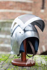 ฐานวางหมวกนักรบยุคกลาง ทำจากไม้ ของตกแต่งบ้าน ฐานไม้สำหรับหมวกนักรบยุคกลาง ตัวช่วยที่สมบูรณ์แบบ ฐานไม้สีน้ำตาล - Product Image 5