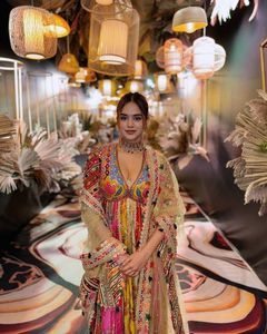 Nouveau concepteur vêtements de fête de mariage de haute qualité lourd Georgette entièrement fil broderie travail haut et Palazzo avec Dupatta - Product Image 4