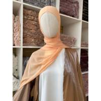Mouseline Vêtement traditionnel musulman et accessoire Hijab